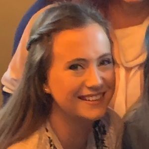 Meet your Posher, Dana